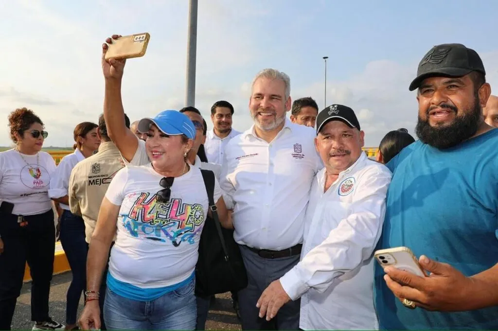 Inaugura Bedolla acceso a boulevard costero de LC; invierte Asipona 293 mdp-1