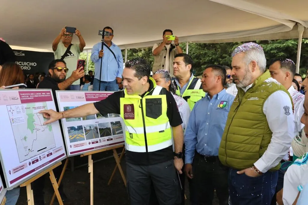Inaugura Bedolla rehabilitación carretera para comunidades con autogobierno en la Meseta Purépecha-2