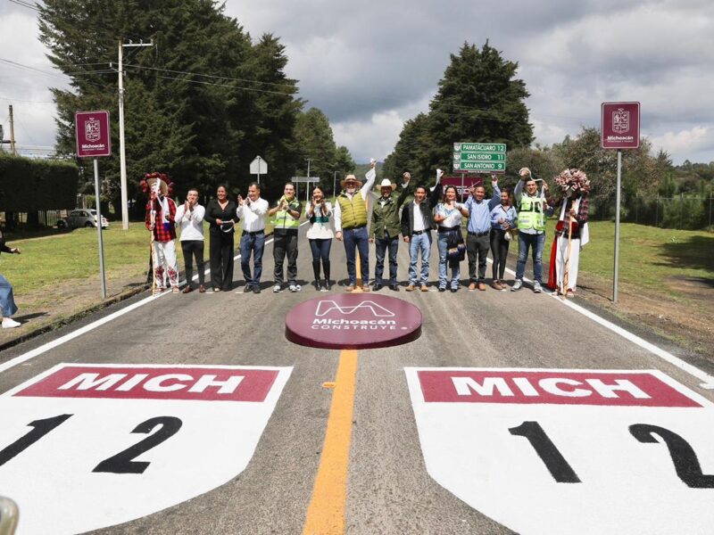 Inaugura Bedolla rehabilitación carretera para comunidades con autogobierno en la Meseta Purépecha