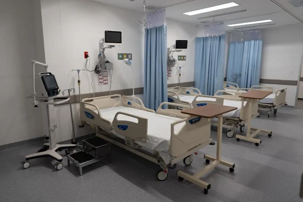 Inauguran hospital comunitario del IMSS Bienestar en Maruata