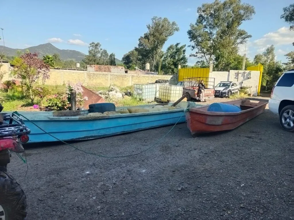 Incinera la FGR más de 900 kilogramos de droga en Michoacán