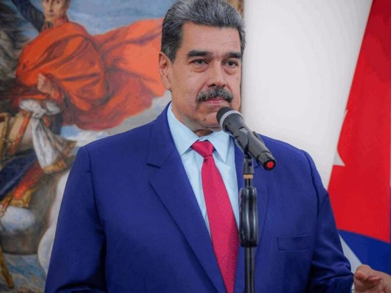 Inicia Maduro despliegue militar en Venezuela para "defender la soberanía"