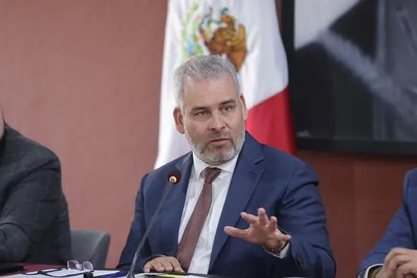 Investigan cambio de vehículo y ruta en asesinato del líder citricultor de Apatzingán: Bedolla