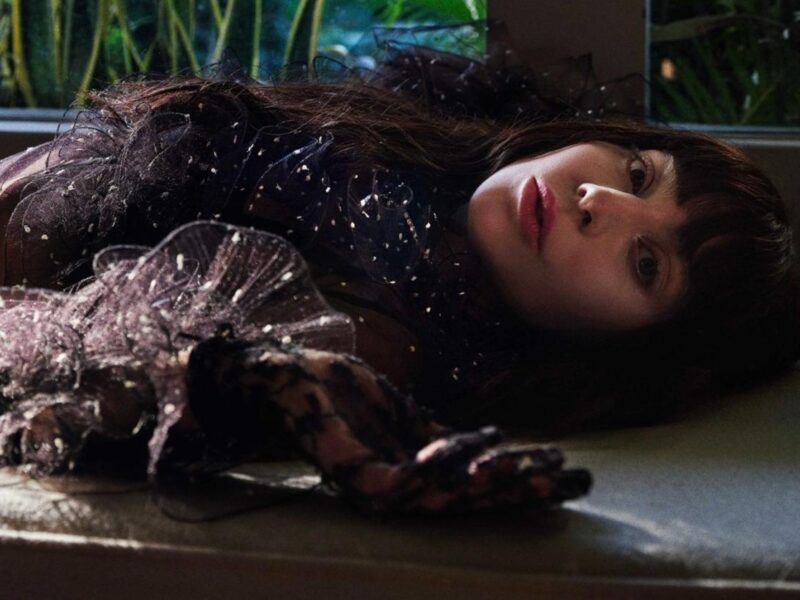 Lady Gaga se une a “El diablo viste a la moda 2” con estilo