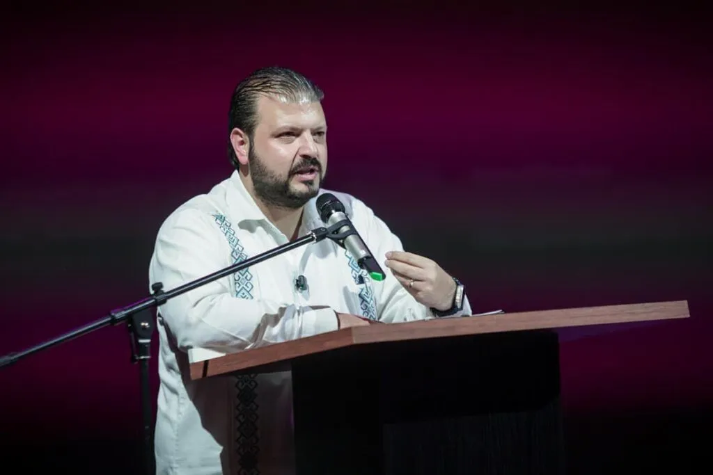 Liberarán vialidades en Michoacán tras diálogo con productores