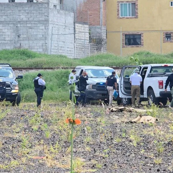 Hallan restos humanos en descomposición en Morelia