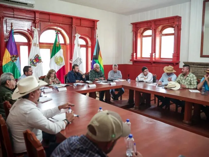 Mantiene Gobierno del Estado diálogo permanente con el sector campesino: Raúl Zepeda