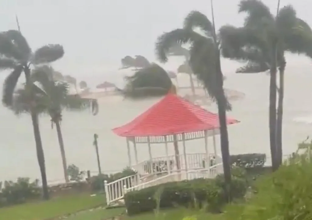 "Melissa" golpea Jamaica con vientos catastróficos