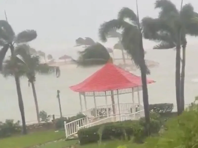 "Melissa" golpea Jamaica con vientos catastróficos