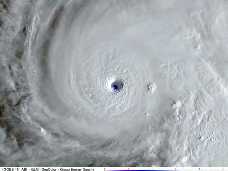 Huracán “Melissa” alcanza la categoría 5 y amenaza con inundaciones en Jamaica