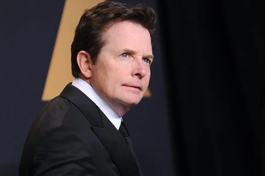 Michael J. Fox habla sobre el icónico vehículo de 'Volver al futuro': “El DeLorean era un auto de porquería”