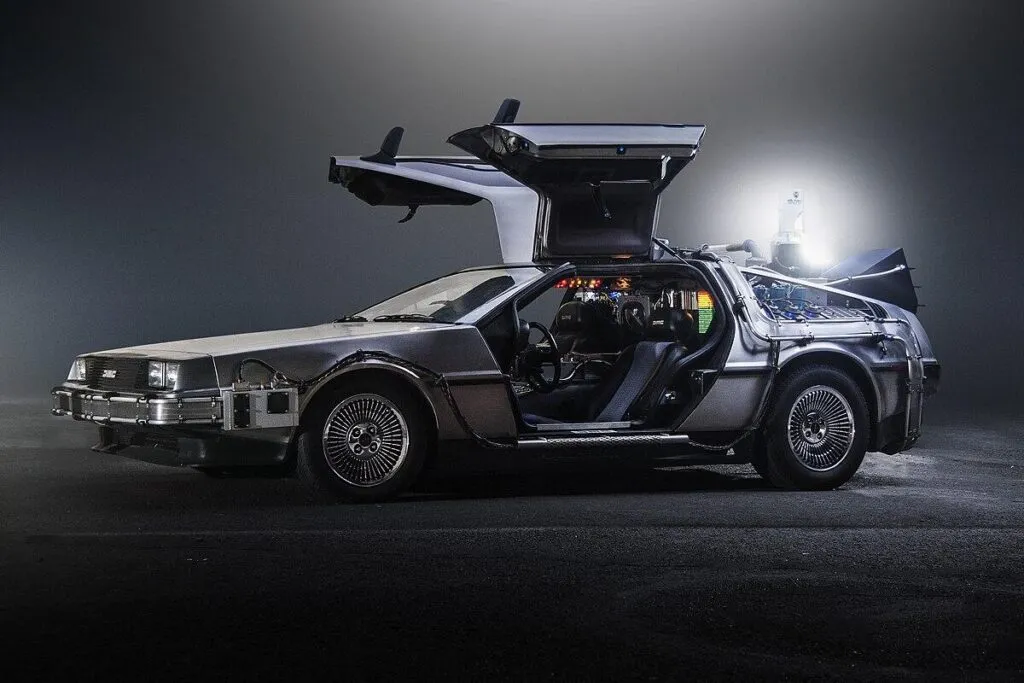 Michael J. Fox habla sobre el icónico vehículo de 'Volver al futuro': “El DeLorean era un auto de porquería”