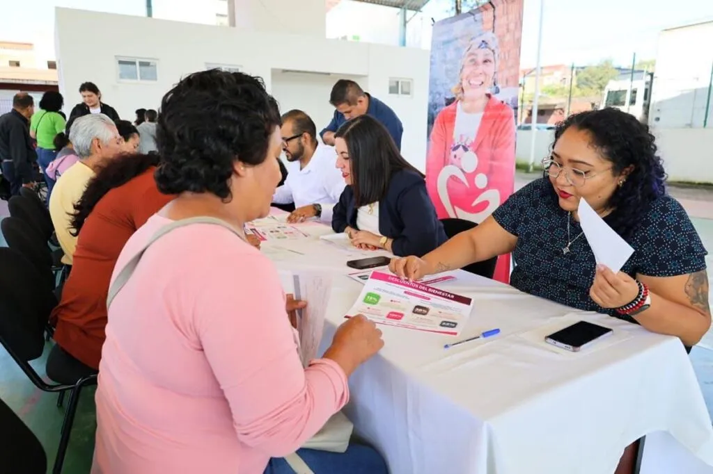 Michoacán da apoyo económico histórico a mujeres con cáncer