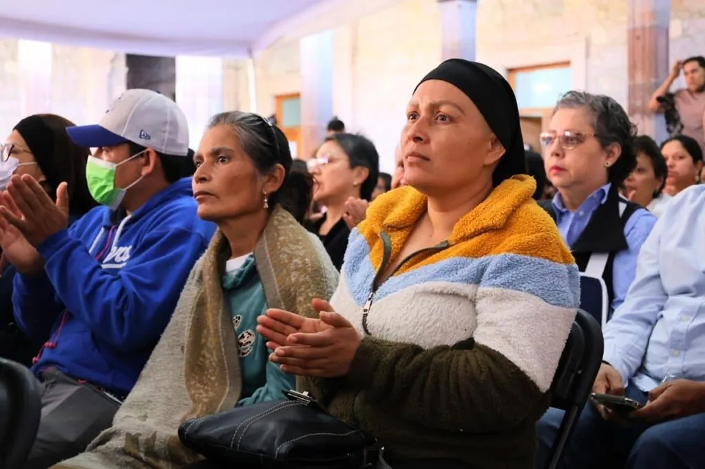 Michoacán da apoyo económico histórico a mujeres con cáncer; casi 3 mil beneficiadas
