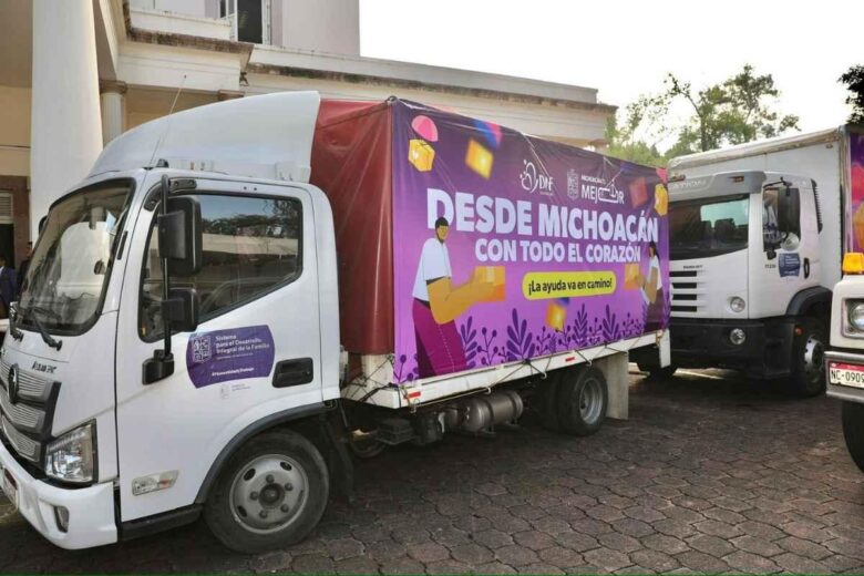 Michoacán manda 55 toneladas de ayuda por lluvias