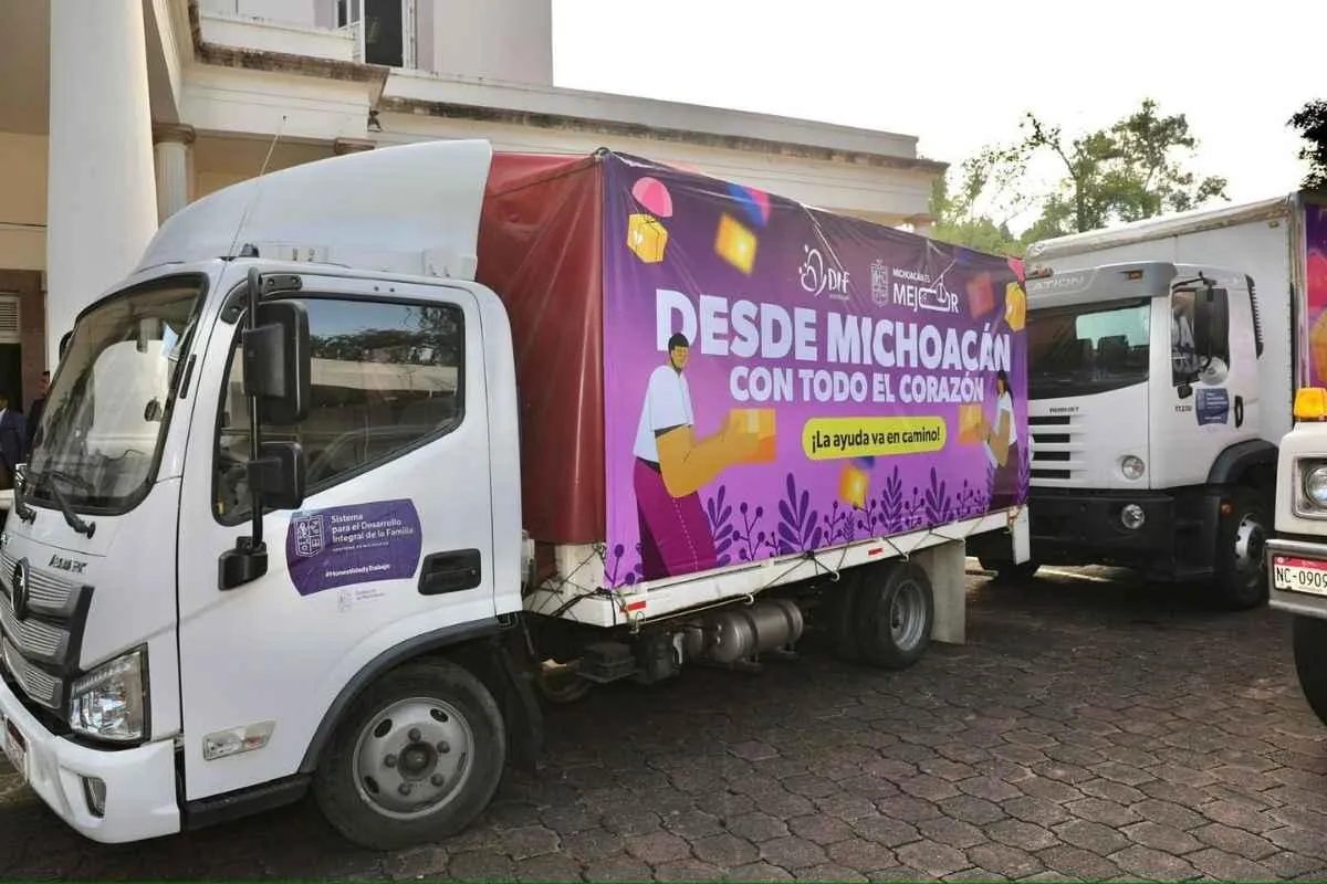 Michoacán manda 55 toneladas de ayuda por lluvias