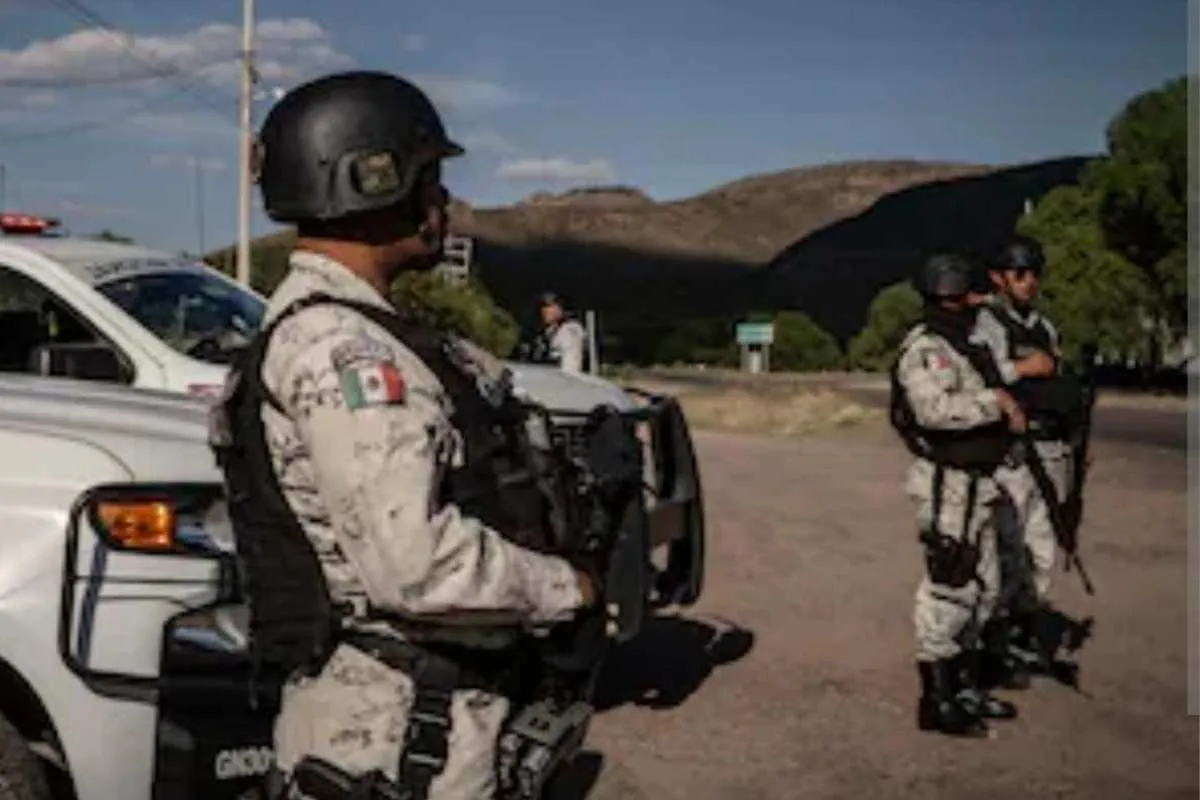 Mina explota en Cotija: dos agentes de Guardia Nacional heridos