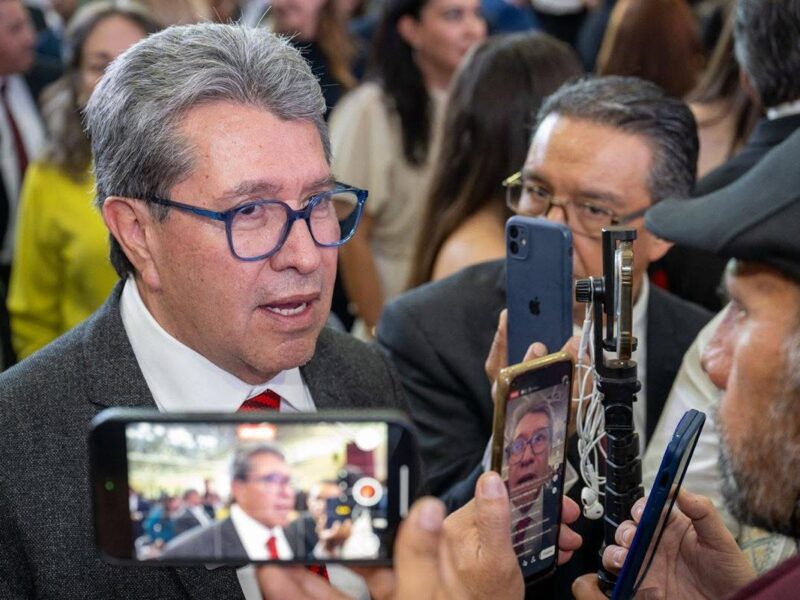 Monreal rechaza retroactividad de la Ley de Amparo aprobada en el Senado