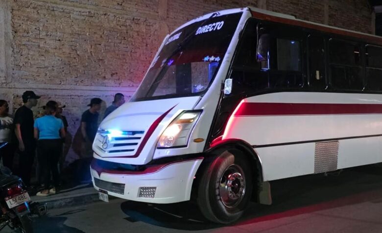 Mujer muere atropellada por camión Ruta Rosa en Zamora, accidente de camión, IMSS Bienestar Zamora