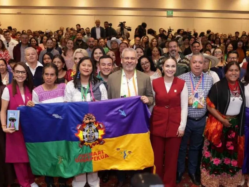 Mujeres Michoacán, el libro que plasma la fuerza femenina por la igualdad: Bedolla