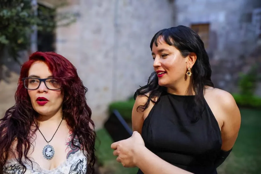 “Nacidas de la Primera Noche”, entre sombras y sororidades, hechiza al público en la Casa Natal de Morelos