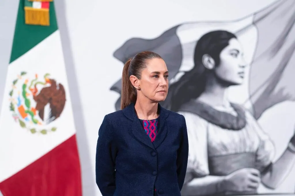 Noroña es señalado por presunto viaje en jet privado a Coahuila; Sheinbaum pide aclaración.