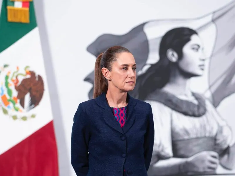 Noroña es señalado por presunto viaje en jet privado a Coahuila; Sheinbaum pide aclaración.