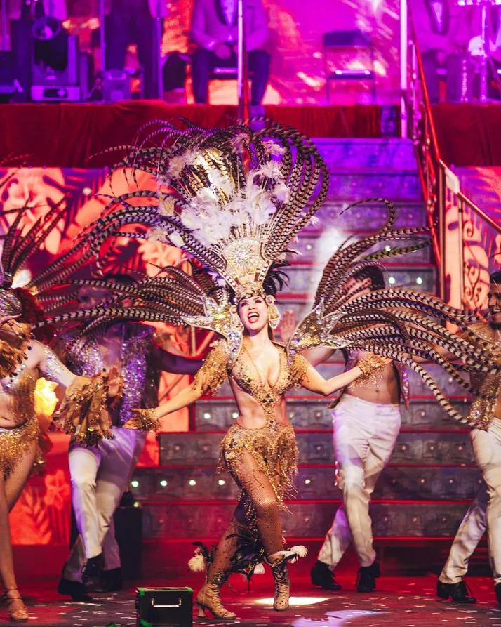 Omar Suárez defiende a Aracely Arámbula de señalamientos de “diva” por viajar en avión privado-1