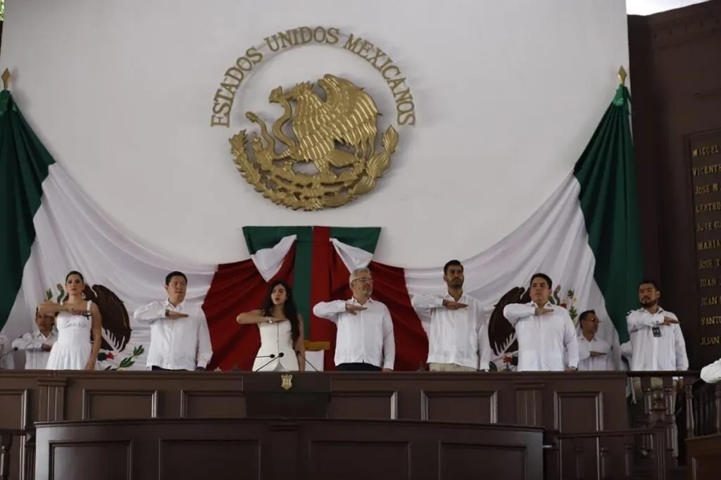 Otorga 76 Legislatura Presea “Constitución de 1814” a Felipe Orlando Aragón Andrade-2