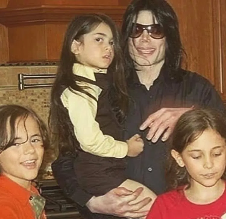 Paris Jackson acusa mal manejo de la herencia de Michael Jackson