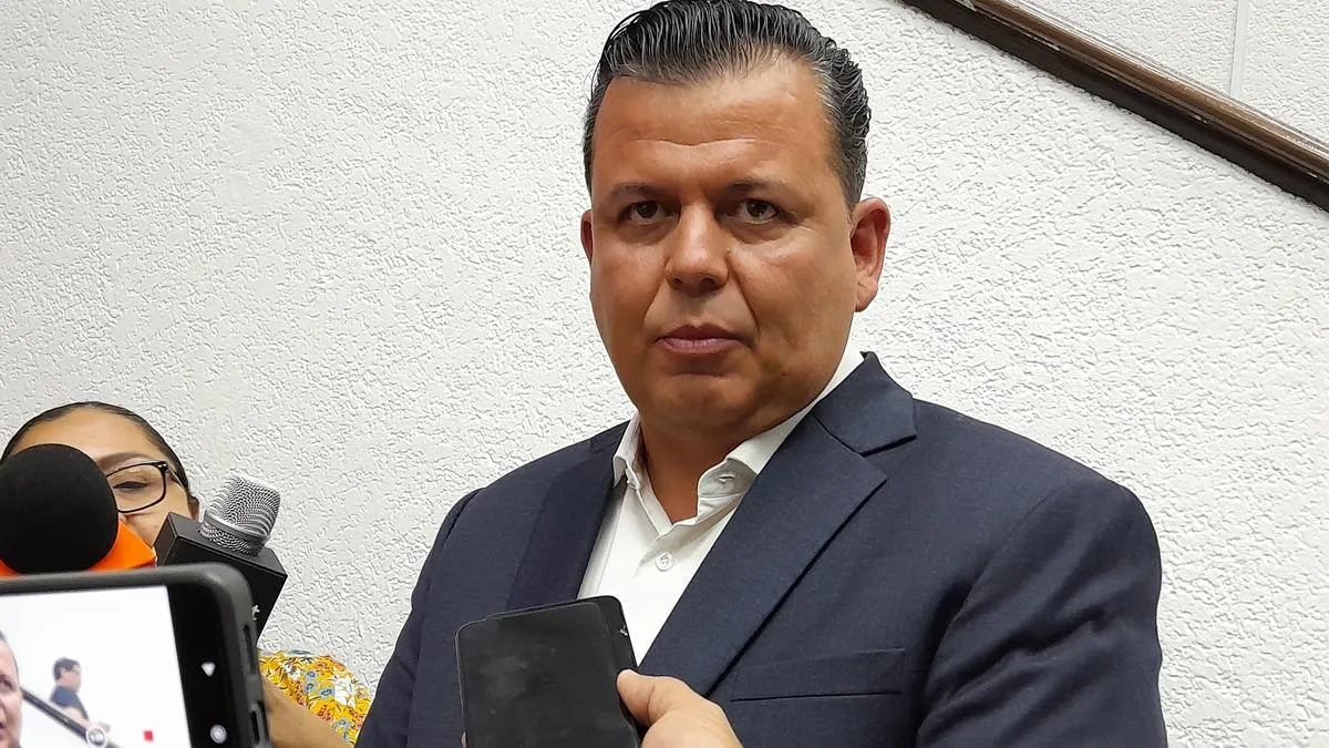 Pide Guillermo Valencia suspender sesión solemne en Apatzingán tras caso Bravo