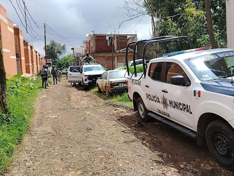 Policía y Guardia Nacional rescatan a dos hombres secuestrados en Uruapan tras un enfrentamiento armado