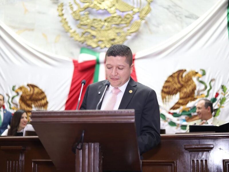 Presenta Vicente Gómez iniciativa de ley para brindar servicios de salud prioritaria a grupos vulnerables