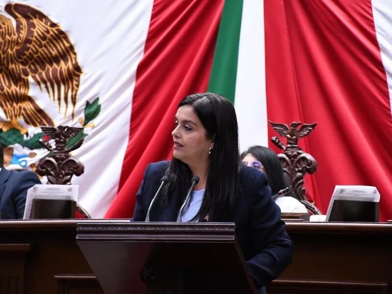 Propone Tere Herrera apoyar a cuidadores primarios en Michoacán