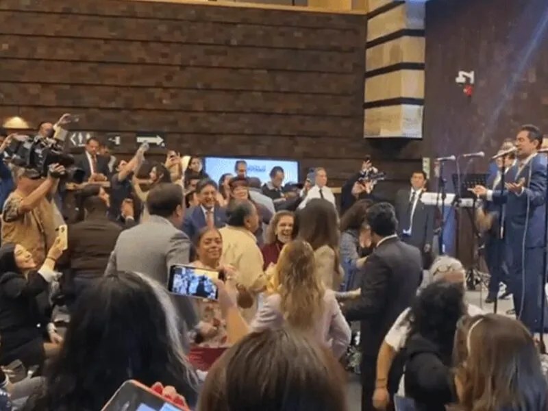 Diputados deben establecer sus propias reglas: Sheinbaum, tras baile de la Sonora Santanera