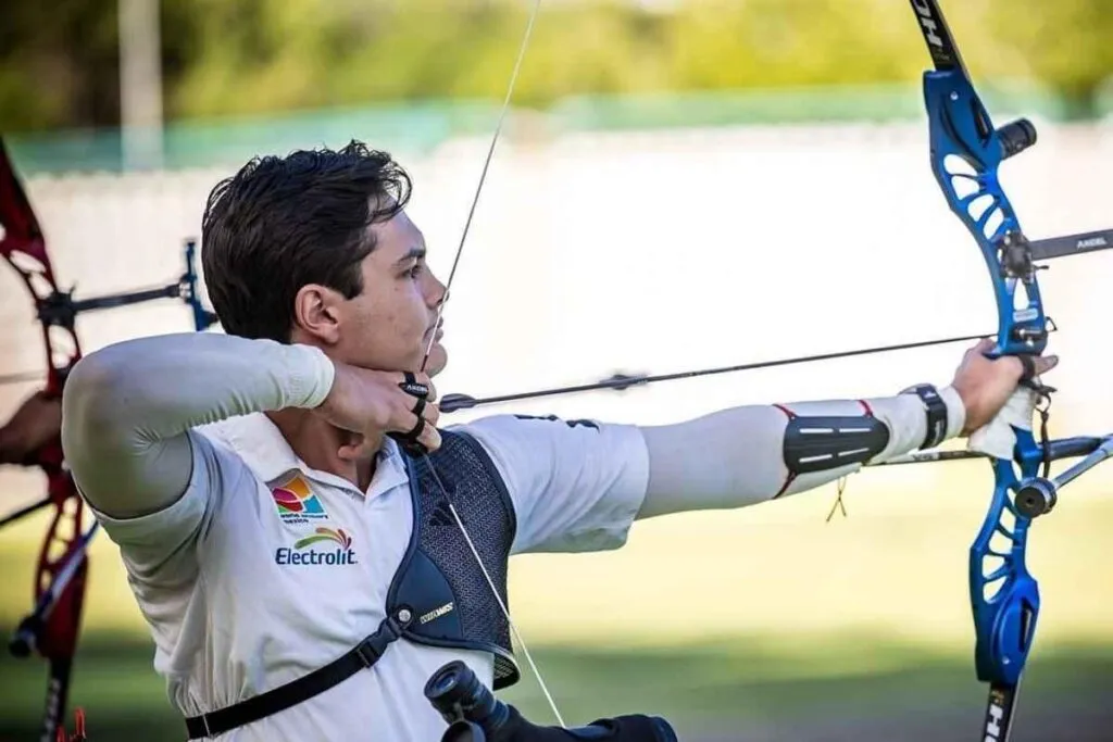 Quiénes son los tres arqueros mexicanos que buscarán el título en las Final del Mundial de Tiro con Arco 2025