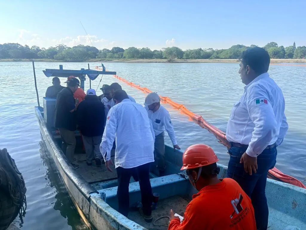 Recuperados 2.51 millones de hidrocarburo derramado en río Pantepec: Pemex