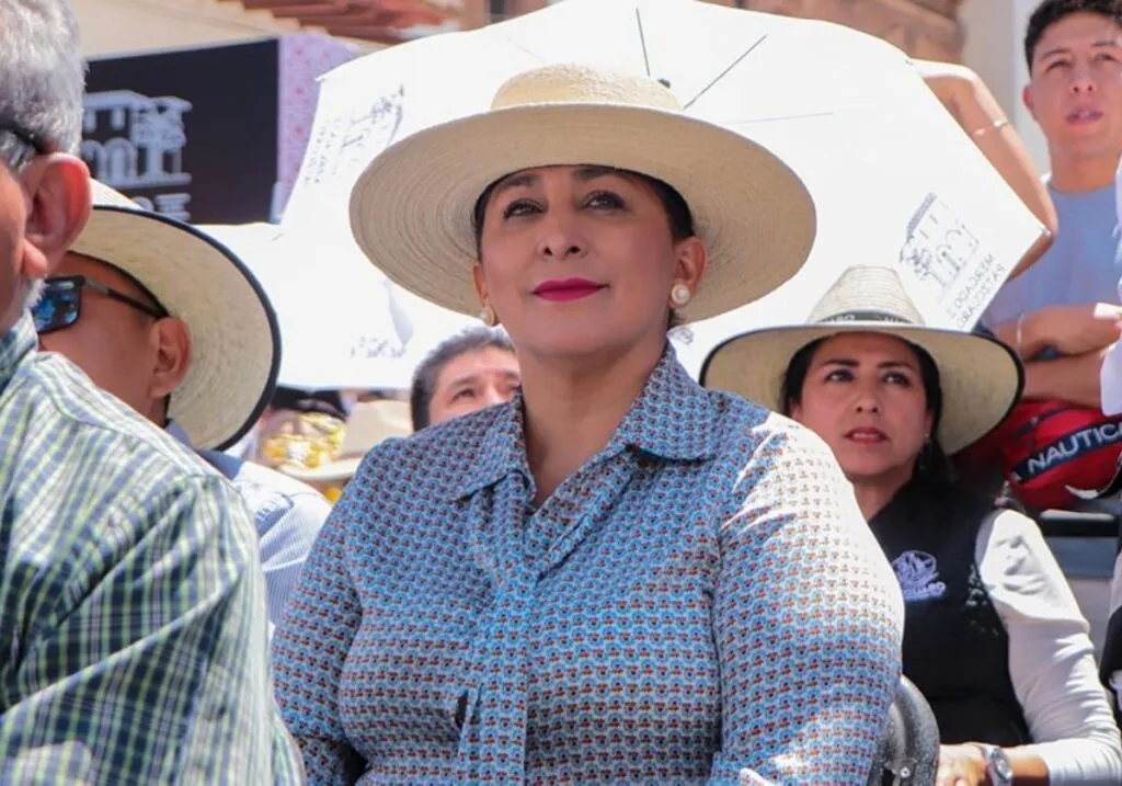 Refuerza Quiroga su compromiso con la comunidad migrante a través de la Tarjeta Orgullo Migrante