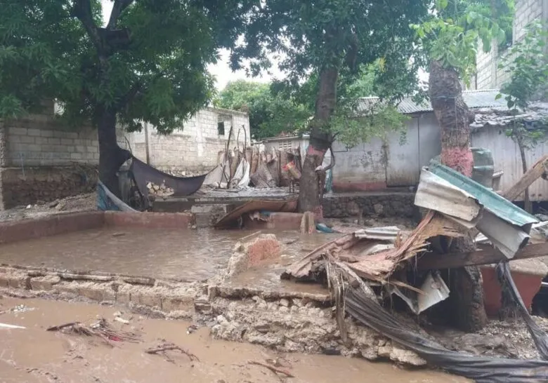Reportan al menos 20 personas fallecidas tras lluvias generadas por 'Melissa' en Haití