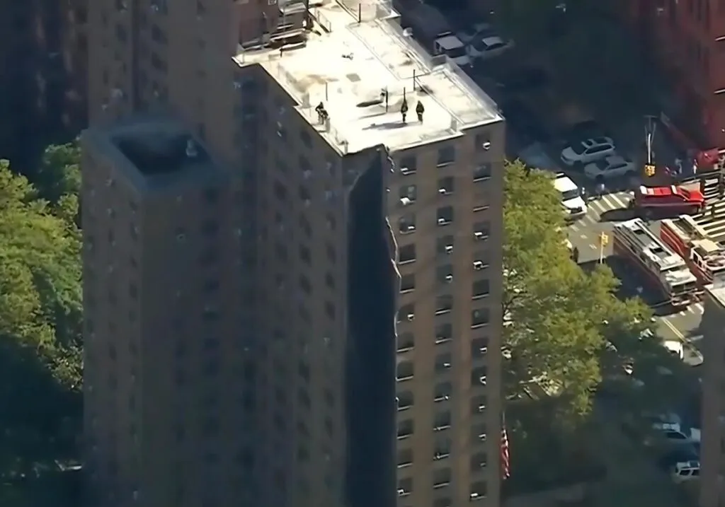 Reportan derrumbe parcial de edificio tras explosión en edificio del Brox en Nueva York