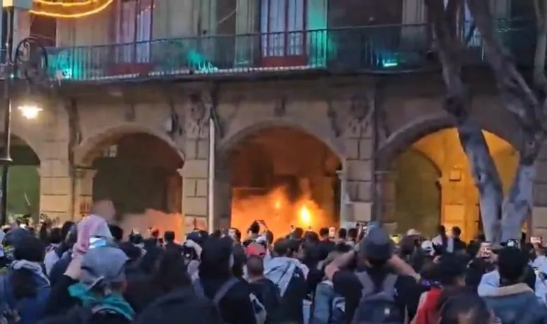 Reportan heridos durante la marcha conmemorativa del 2 de Octubre en CDMX