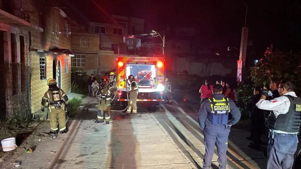 Reportan incendio de vivienda en la Tenencia Morelos