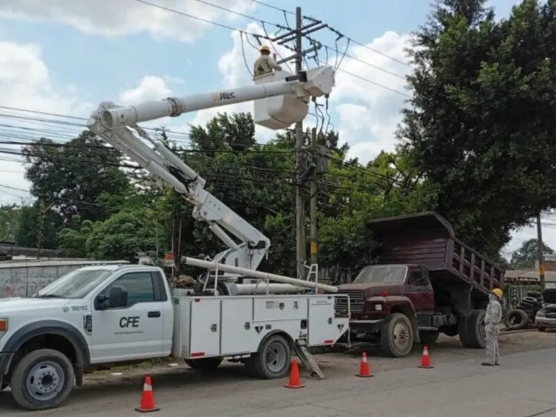 Restablece CFE suministro eléctrico a 98.72% de usuarios afectados por lluvias
