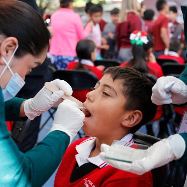 Resultados de estrategia nacional de salud llegarán a 5 mil escuelas de Michoacán
