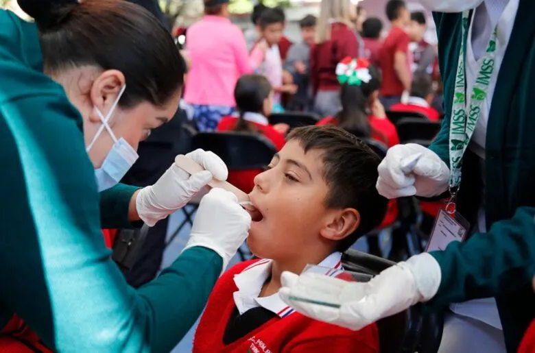 Resultados de estrategia nacional de salud llegarán a 5 mil escuelas de Michoacán