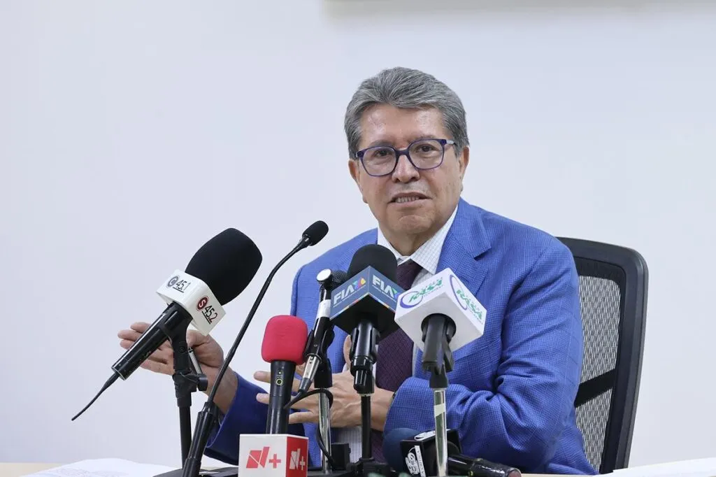 Ricardo Monreal reforma Ley de Amparo