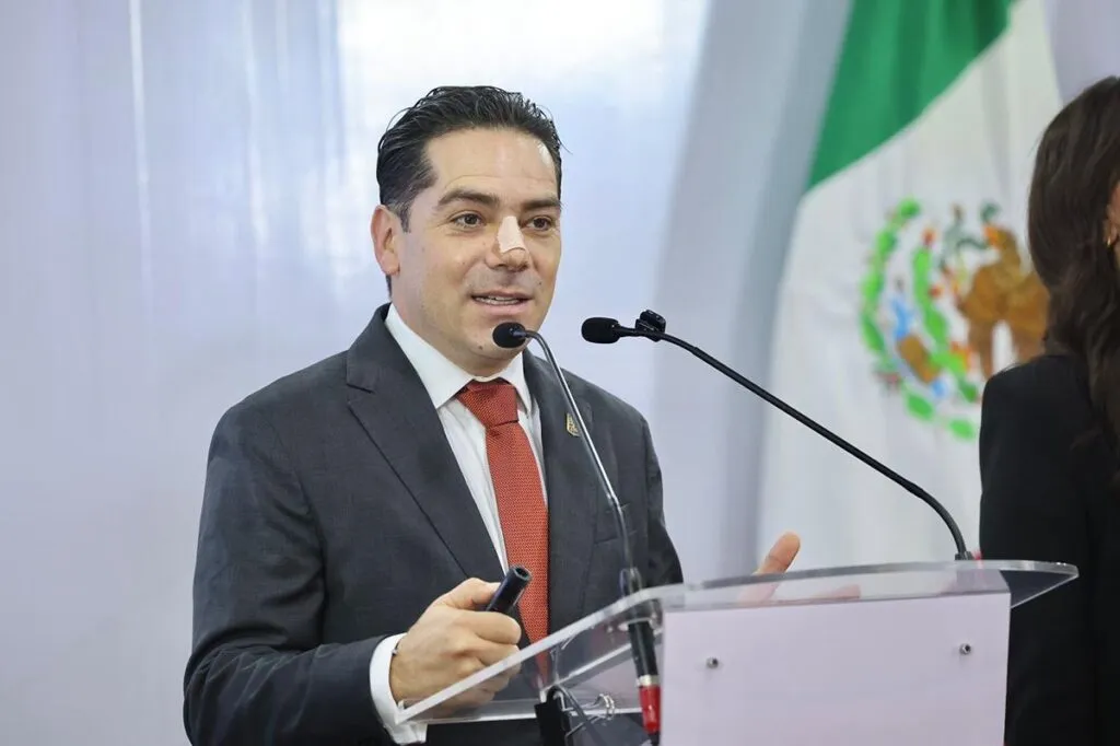 Rogelio Zarazúa Sánchez SCOP Michoacán
