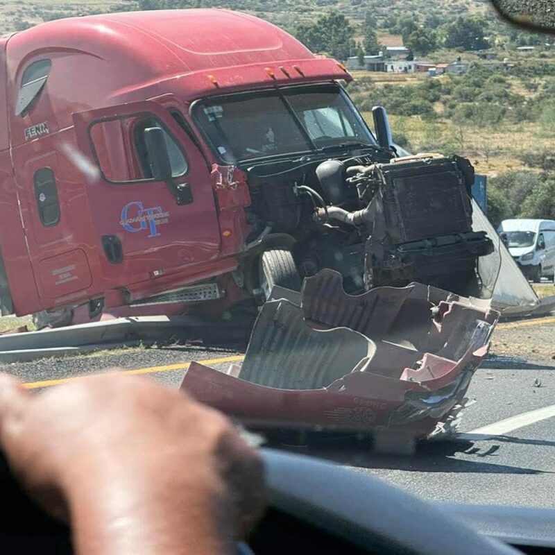 Eran familia 6 de las 7 víctimas mortales de un aparatoso choque en la México-Guadalajara