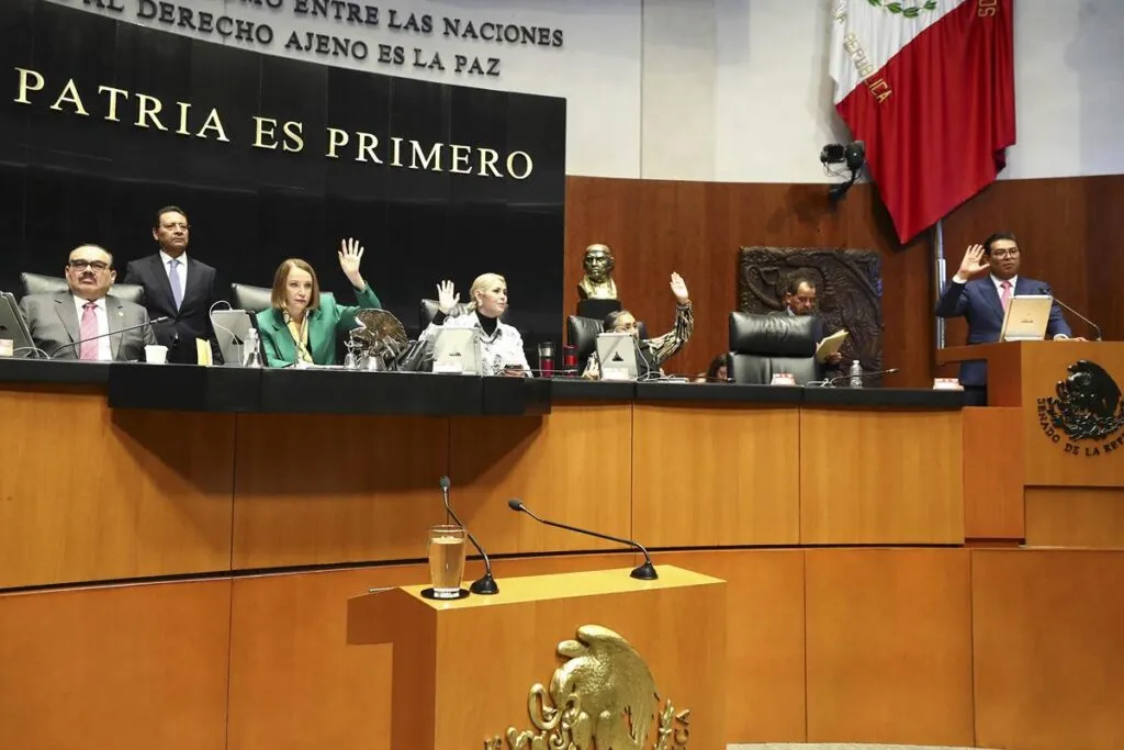 Senado avala Paquete Económico 2026