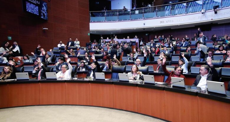 Senado consuma reforma a la Ley de Amparo; en fast track aprueban dictamen